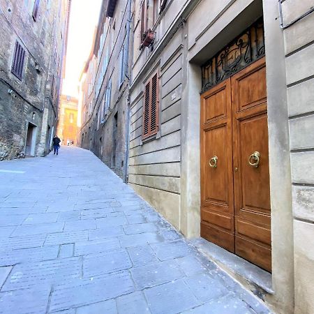 Ferienwohnung Casa Stella- A Due Passi Dal Corso Di Siena Exterior foto