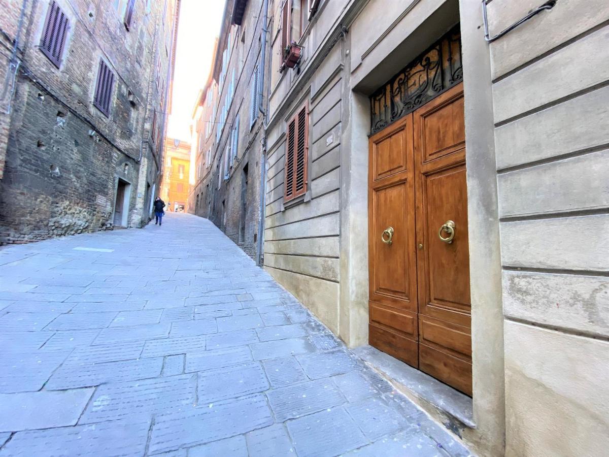 Ferienwohnung Casa Stella- A Due Passi Dal Corso Di Siena Exterior foto